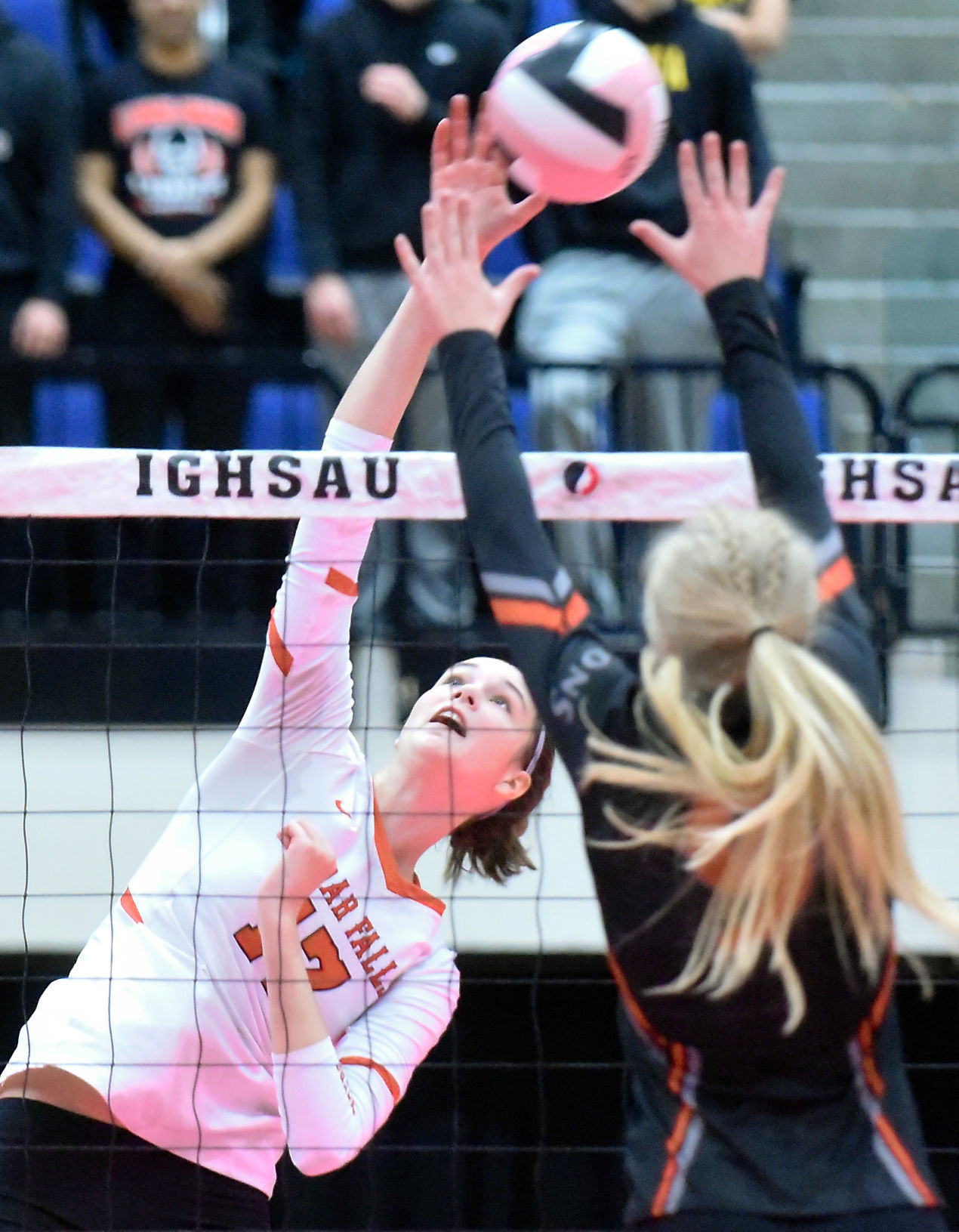110818ho-cf-vb-linn-mar-5